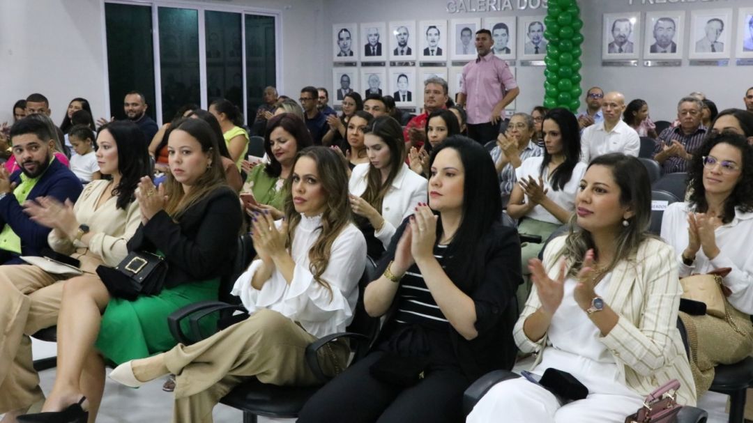 Sessão Solene - Dia do Pessoal - Foto 14